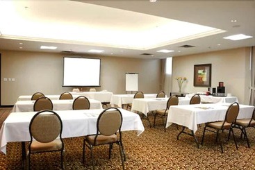 בית מלון כפרי Admiral Inn Mississauga