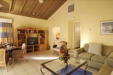 هتل Bay View Suites Paradise Island