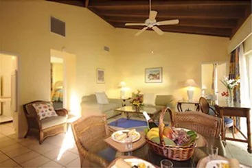 هتل Bay View Suites Paradise Island