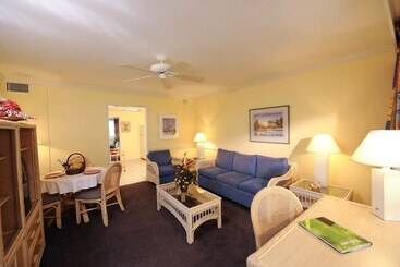 هتل Bay View Suites Paradise Island