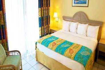 هتل Bay View Suites Paradise Island