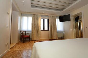 هتل Ca  Nigra Lagoon Resort
