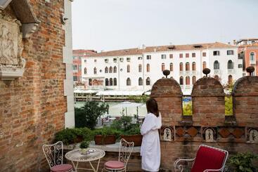 هتل Ca  Nigra Lagoon Resort
