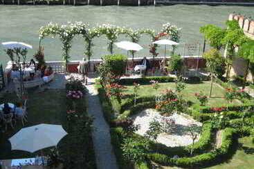 هتل Ca  Nigra Lagoon Resort
