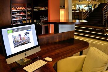 هتل Courtyard By Marriott Duesseldorf Hafen