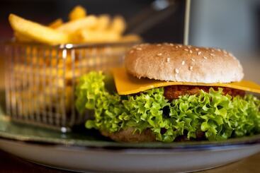 هتل Courtyard By Marriott Duesseldorf Hafen