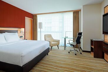 هتل Courtyard By Marriott Duesseldorf Hafen
