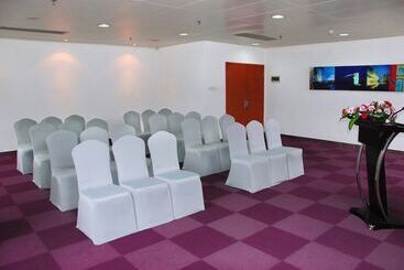 Отель Crowne Plaza Shenzhen Futian, Near To Shenzhen Convention&exhibition Centre, Shenzhen Stock Exchange