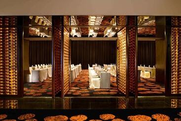 هتل Grand Mercure Shanghai Century Park