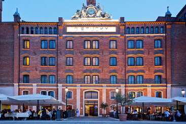هتل Hilton Molino Stucky Venice
