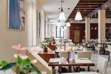 هتل Hilton Molino Stucky Venice
