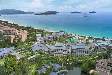 هتل Hilton Sanya Yalong Bay Resort & Spa