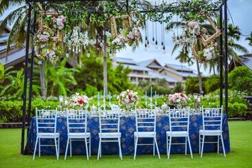 هتل Hilton Sanya Yalong Bay Resort & Spa