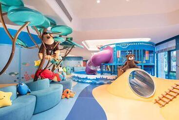 هتل Hilton Sanya Yalong Bay Resort & Spa