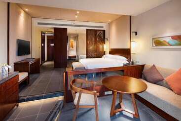 هتل Hilton Sanya Yalong Bay Resort & Spa