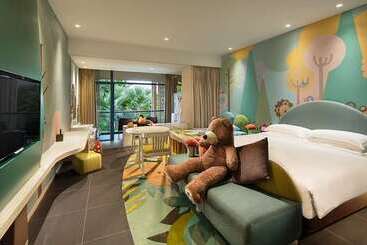 هتل Hilton Sanya Yalong Bay Resort & Spa