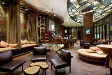 هتل Hilton Sanya Yalong Bay Resort & Spa