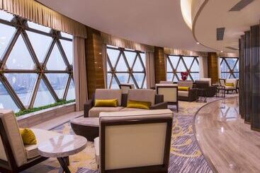 هتل Howard Johnson Pearl Plaza Wuhan