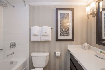 هتل La Grande Residence At The Sutton Place