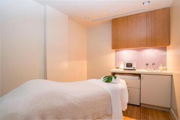 هتل La Grande Residence At The Sutton Place