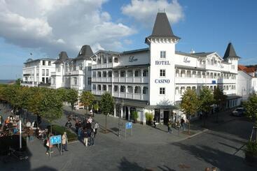 Loev   Vela Hotels