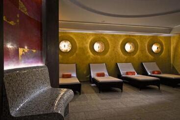 Loev   Vela Hotels