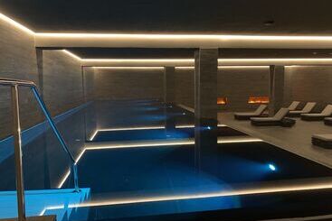 Loev   Vela Hotels
