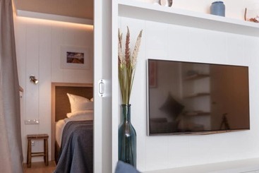 Loev   Vela Hotels