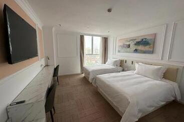 Hotel Magnificent International
