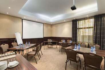 Ramada Hotel & Suites By Wyndham Bucharest North