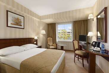 Ramada Hotel & Suites By Wyndham Bucharest North