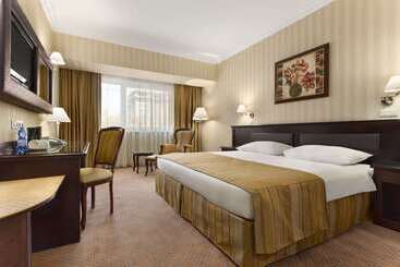 Ramada Hotel & Suites By Wyndham Bucharest North