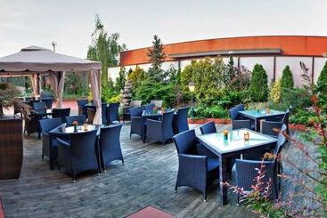 Ramada Hotel & Suites By Wyndham Bucharest North