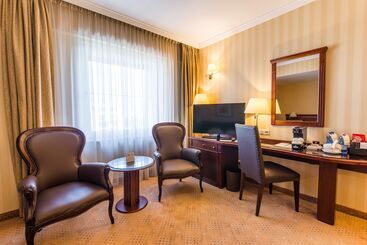 Ramada Hotel & Suites By Wyndham Bucharest North