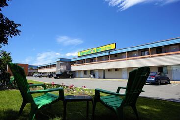هتل Recreation Inn And Suites