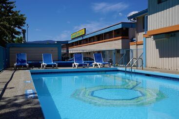 هتل Recreation Inn And Suites