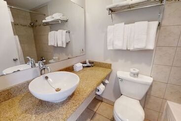 בית מלון כפרי Recreation Inn And Suites