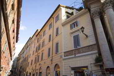 هتل Relais Fontana Di Trevi