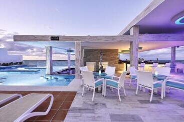 هتل Riu Palace Paradise Island Adults Only All Inclusive