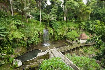 هتل Santi Mandala Villa & Spa