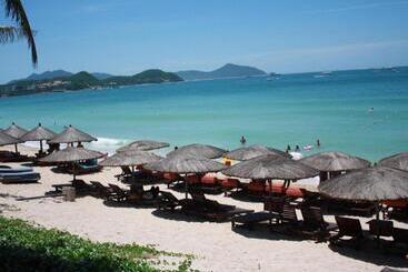 هتل Sanya Baohong