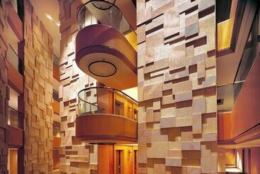 Sheraton Ningbo Hotel   Tianyi Square