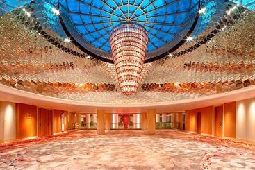 Sheraton Ningbo Hotel   Tianyi Square