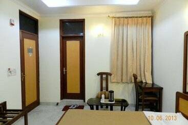 هتل Tara Palace Chandni Chowk