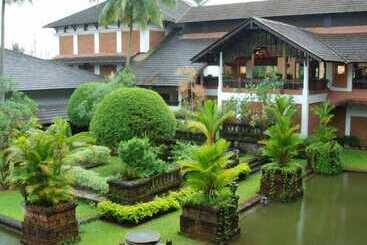 هتل The Raviz Kadavu