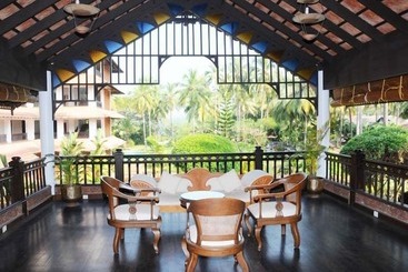 هتل The Raviz Kadavu