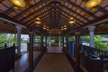 هتل The Raviz Kadavu