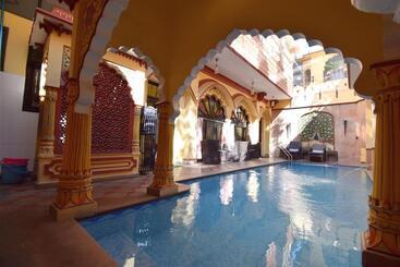 هتل Umaid Mahal  A Heritage Style Boutique