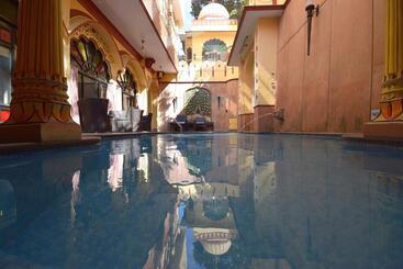 هتل Umaid Mahal  A Heritage Style Boutique
