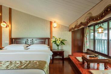 هتل Yangshuo River View
